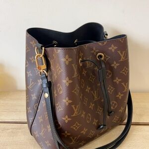 Louis Vuitton Monogram Neonoe MM Black